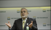 Presidente da Petrobras diz que pode reduzir preço da gasolina